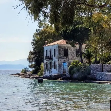 Jasmine Studio By The Sea Holiday home Kato Gatzea